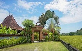 Rumah Sungai Villa